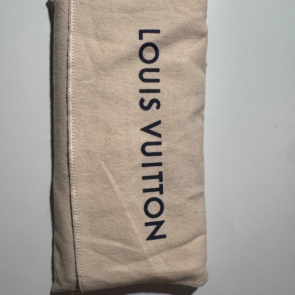 (Limited Edition) Louis Vuitton 2017 Christmas Animation Penguin Clemence Wallet - Picture 7 of 9